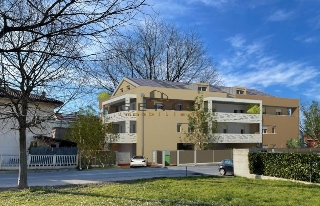 zoom immagine (Appartamento 98 mq, soggiorno, 3 camere, zona Albignasego - Centro)