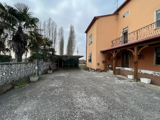 zoom immagine (Casa singola 182 mq, soggiorno, 3 camere, zona Cavanella d'Adige)