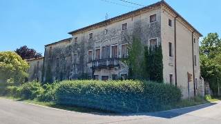 zoom immagine (Villa 806 mq, soggiorno, più di 3 camere, zona San Pietro di Stra)