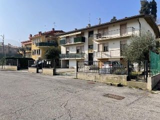 zoom immagine (Appartamento 100 mq, soggiorno, 2 camere, zona Galzignano Terme - Centro)
