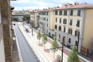 zoom immagine (Attivita commerciale 50 mq, zona Porta al Prato / Sant'Iacopino / Statuto / Fortezza)