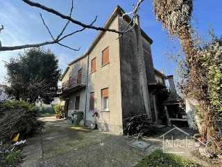 zoom immagine (Casa singola 147 mq, soggiorno, più di 3 camere, zona Galzignano Terme - Centro)