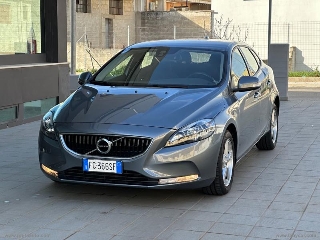 zoom immagine (VOLVO V40 D2 Business)
