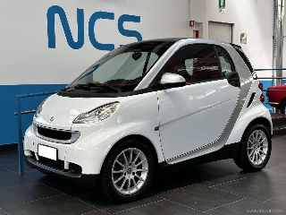 zoom immagine (SMART fortwo 1000 52 kW MHD coupé passion)