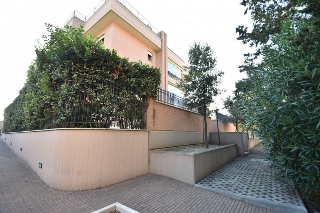 zoom immagine (Appartamento 60 mq, soggiorno, 1 camera, zona Casetta Mattei)