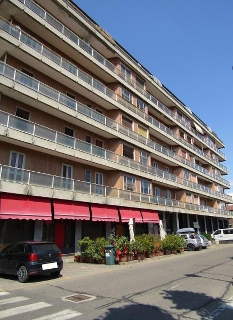 zoom immagine (Appartamento 88 mq, soggiorno, 2 camere, zona Sannazzaro Dè Burgondi - Centro)