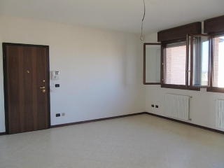 zoom immagine (Appartamento 70 mq, soggiorno, 2 camere, zona Cavezzo)